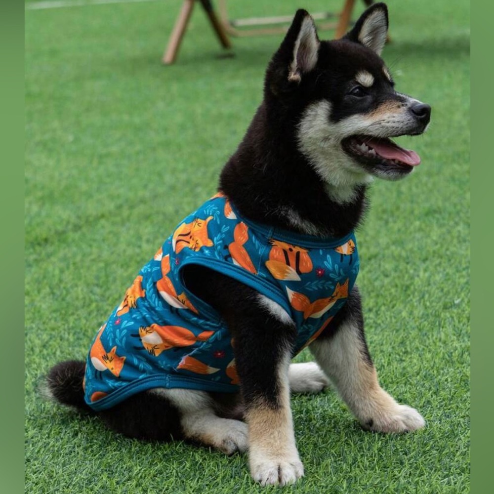 🟢 FREE WITH ANY PURCHASE OVER $10. Fox Print Dog / Cat Tank Top